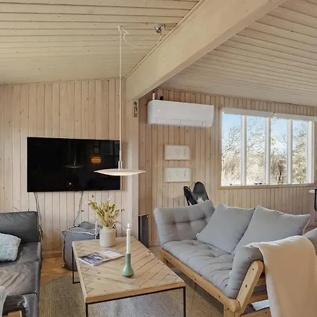 3 Bedroom Nice In *