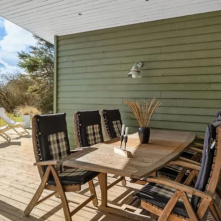 Holiday home 3 Bedroom Nice In *